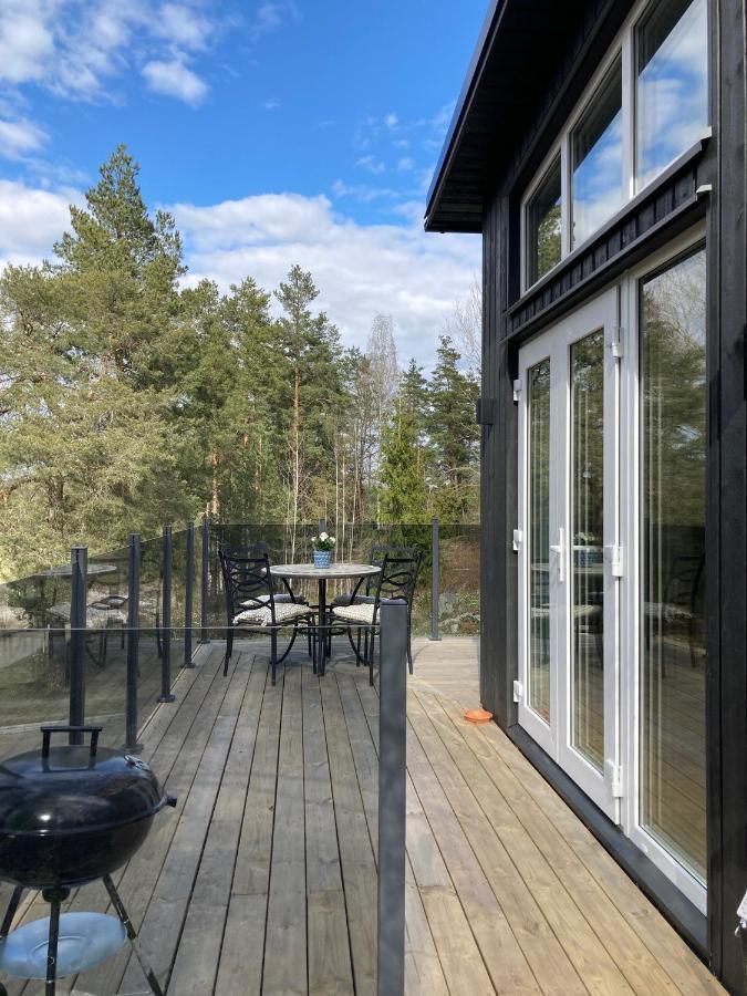 Cabin In The Woods, Close To Lake Maelaren Eskilstuna Exteriér fotografie