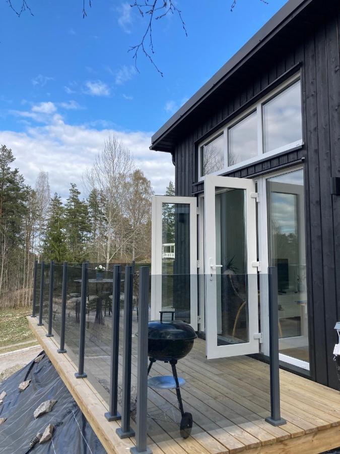 Cabin In The Woods, Close To Lake Maelaren Eskilstuna Exteriér fotografie